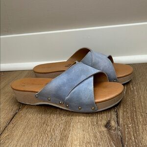 Donna Toscana suede clog sandals